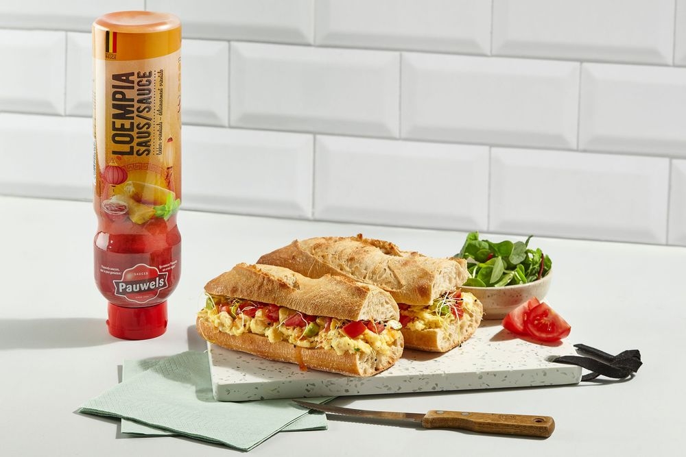 Zomers broodje “Omelet” met Loempiasaus