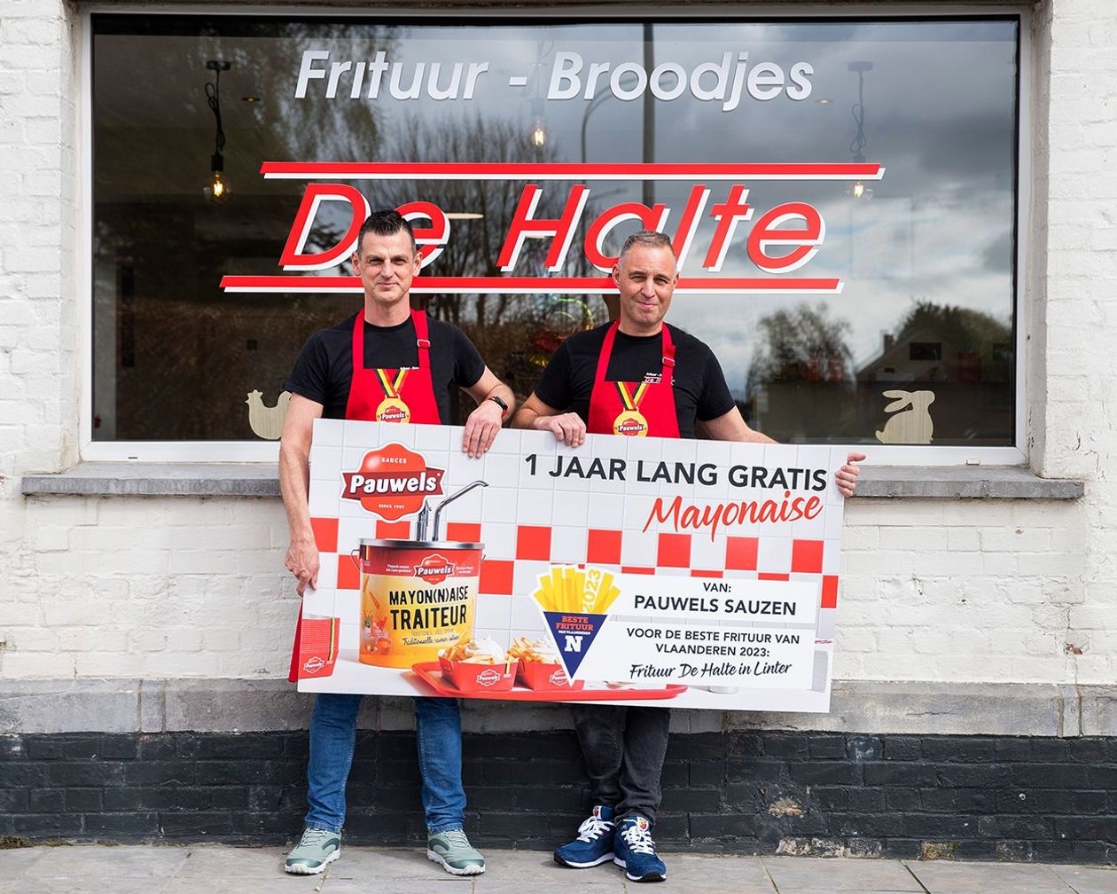 Frituur De Halte ontvangt prijs van Pauwels